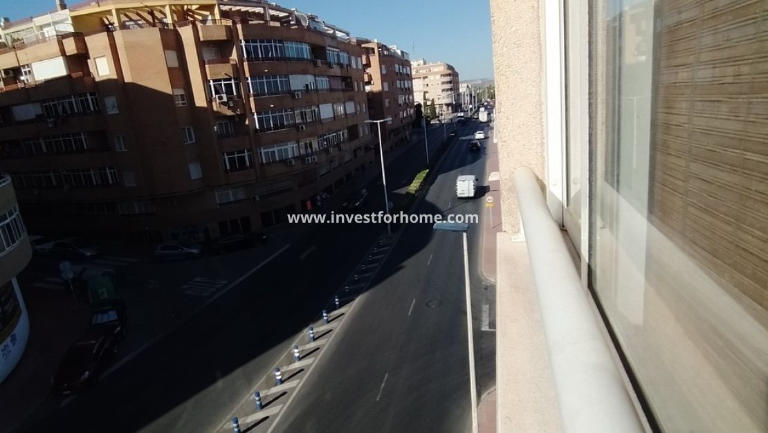 Sale - Apartment - Torrevieja - Centro