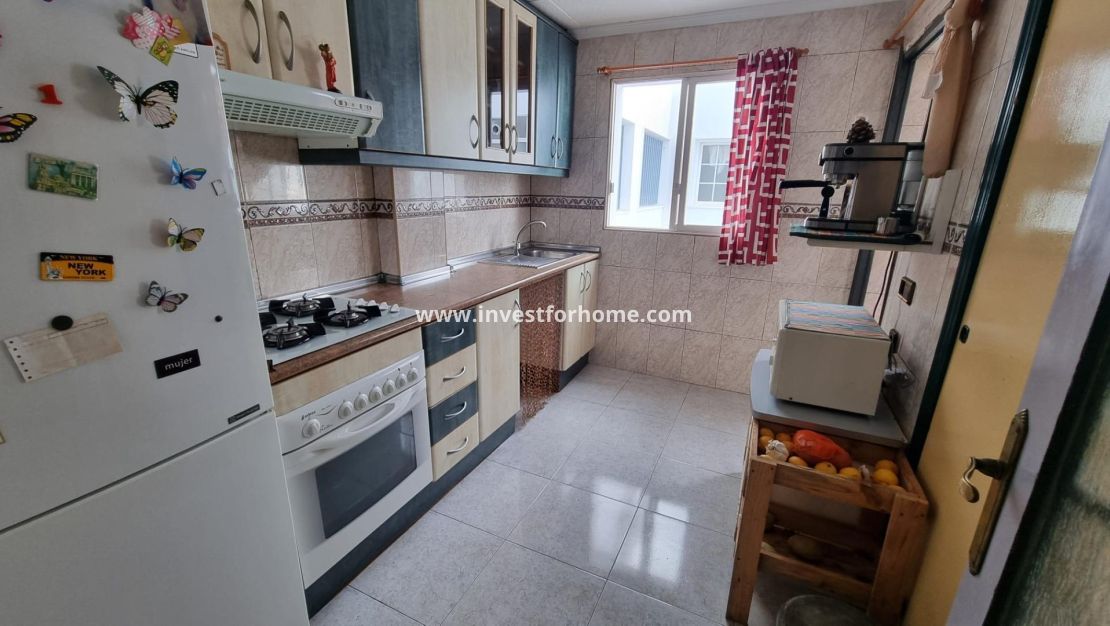 Sale - Apartment - Torrevieja - Centro