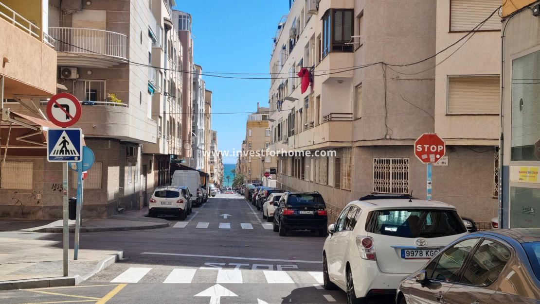 Sale - Apartment - Torrevieja - Centro