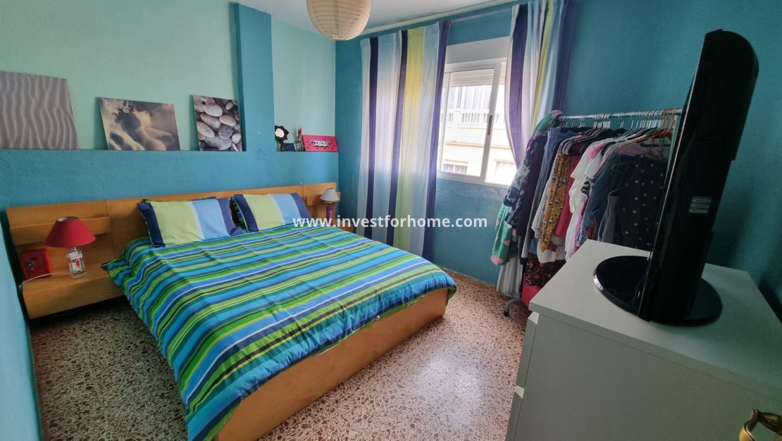 Sale - Apartment - Torrevieja - Centro