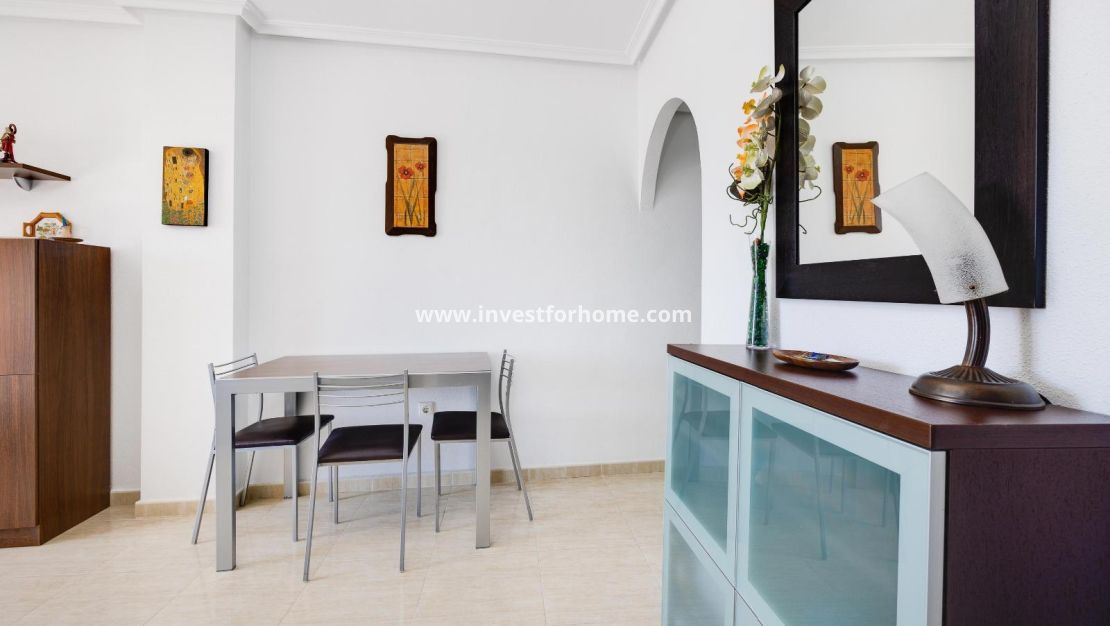 Sale - Apartment - Torrevieja - Centro