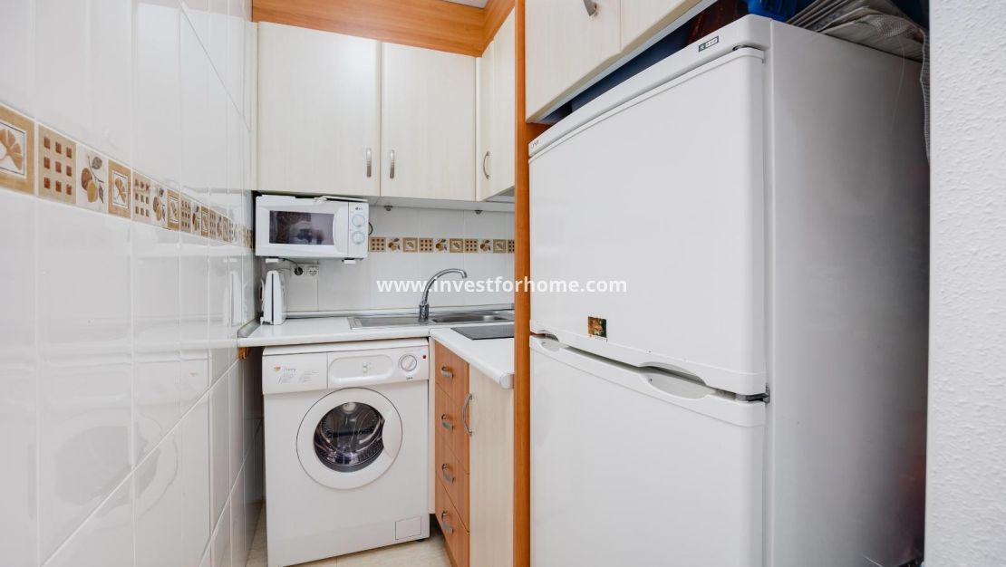 Sale - Apartment - Torrevieja - Centro