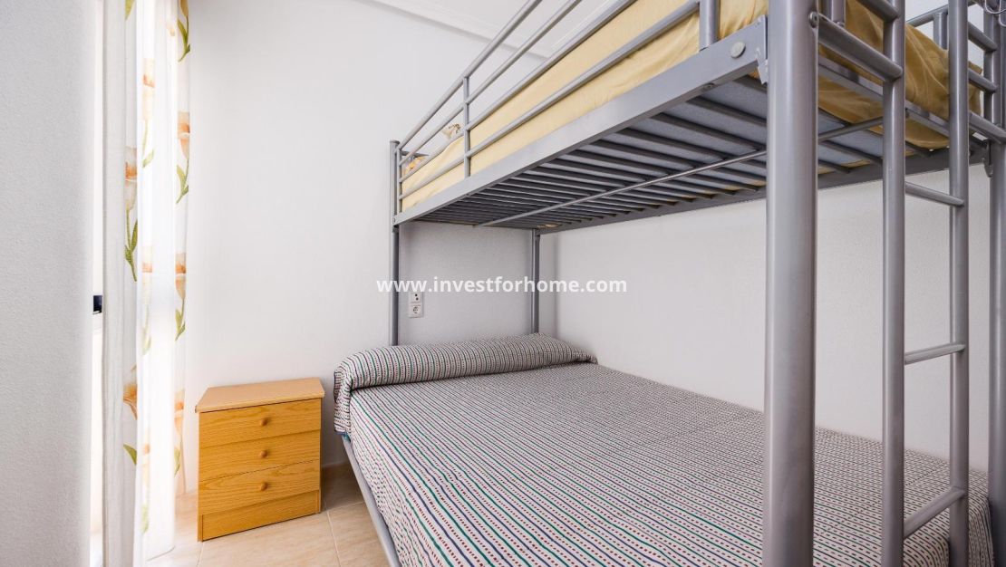 Sale - Apartment - Torrevieja - Centro