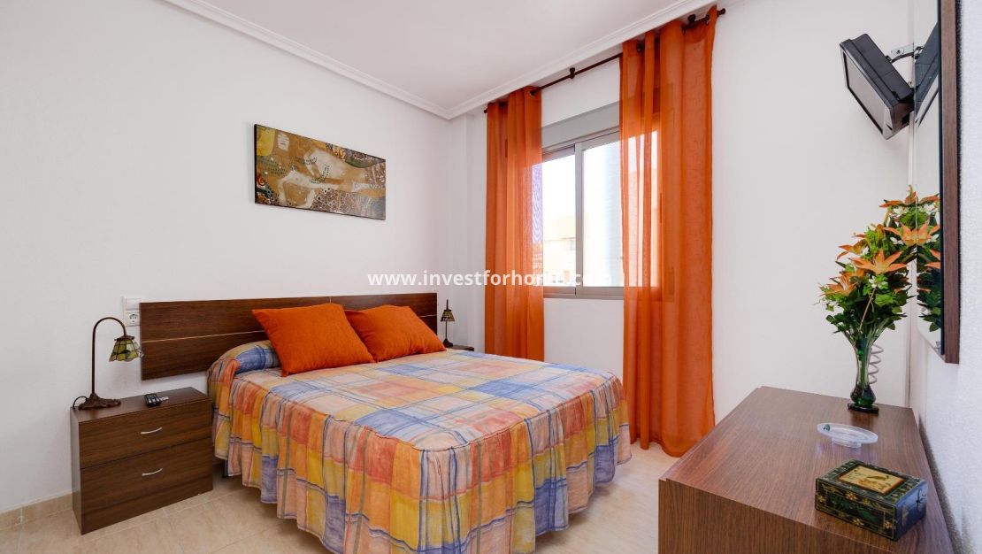Sale - Apartment - Torrevieja - Centro