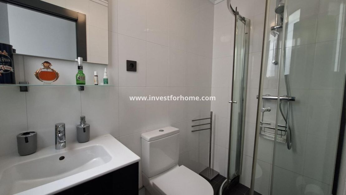 Sale - Apartment - Torrevieja - Centro