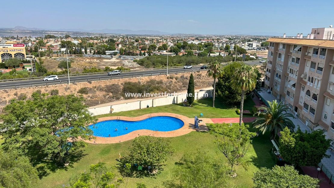 Sale - Apartment - Torrevieja - Centro