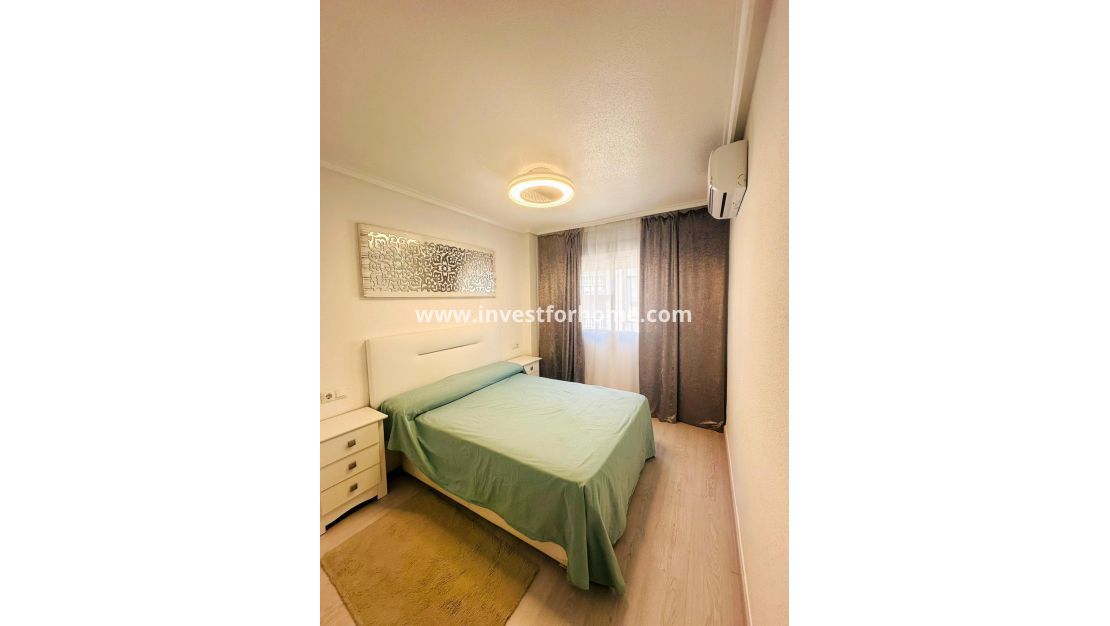 Sale - Apartment - Torrevieja - Centro