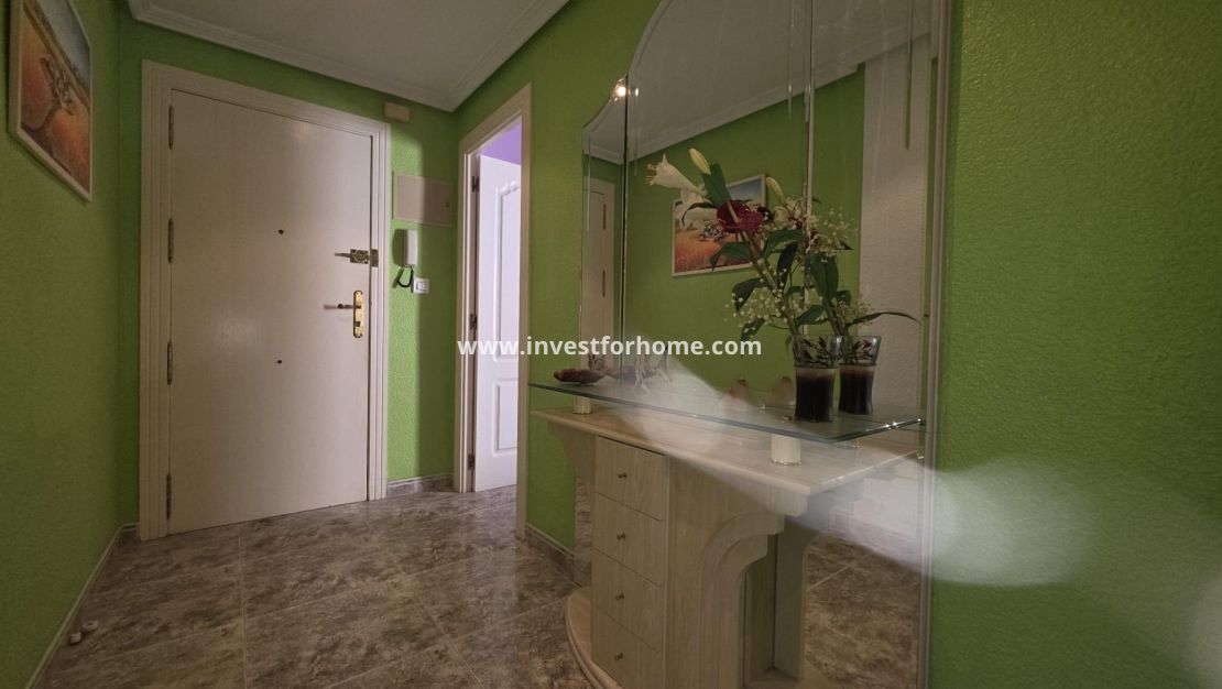 Sale - Apartment - Torrevieja - Centro