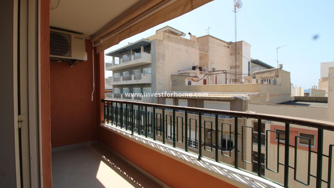 Sale - Apartment - Torrevieja - Centro