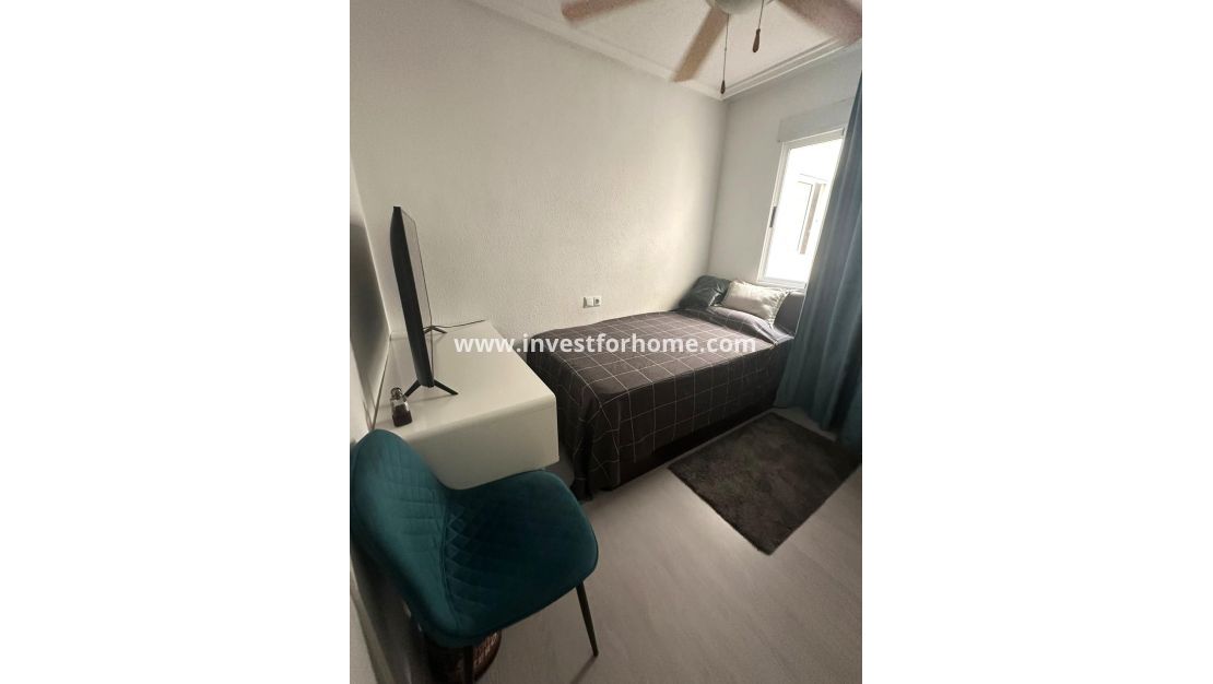 Sale - Apartment - Torrevieja - Centro