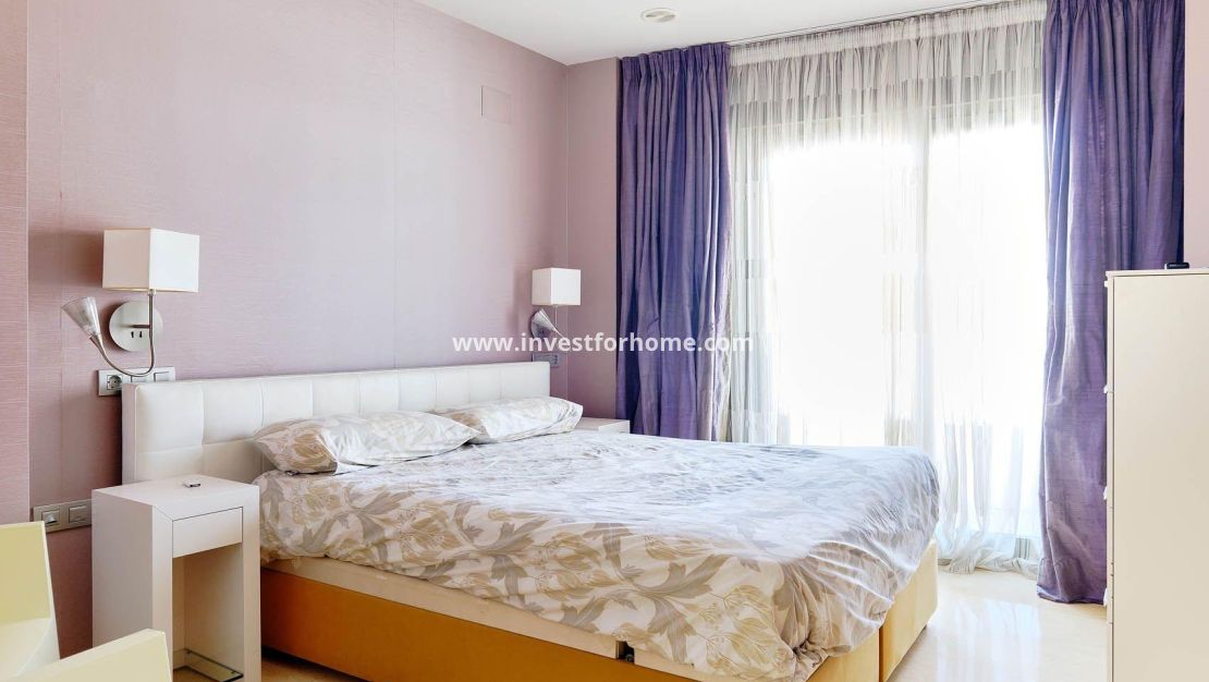 Sale - Apartment - Torrevieja - Centro