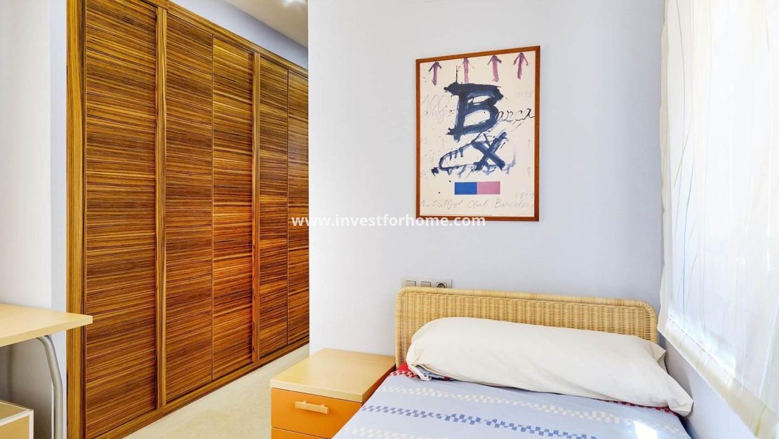 Sale - Apartment - Torrevieja - Centro