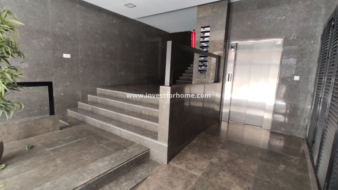 Sale - Apartment - Torrevieja - Centro