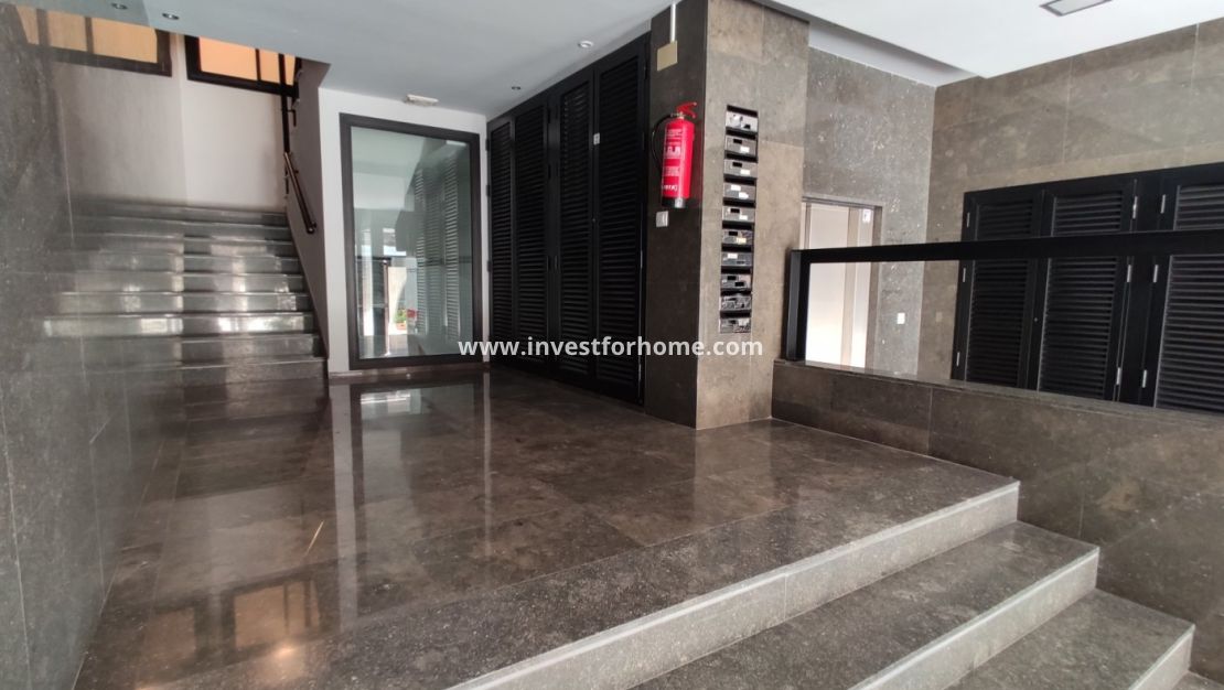 Sale - Apartment - Torrevieja - Centro