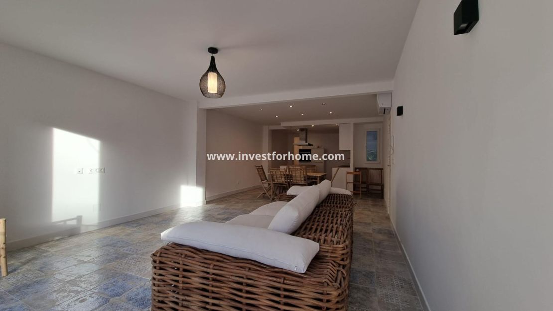 Sale - Apartment - Torrevieja - Centro