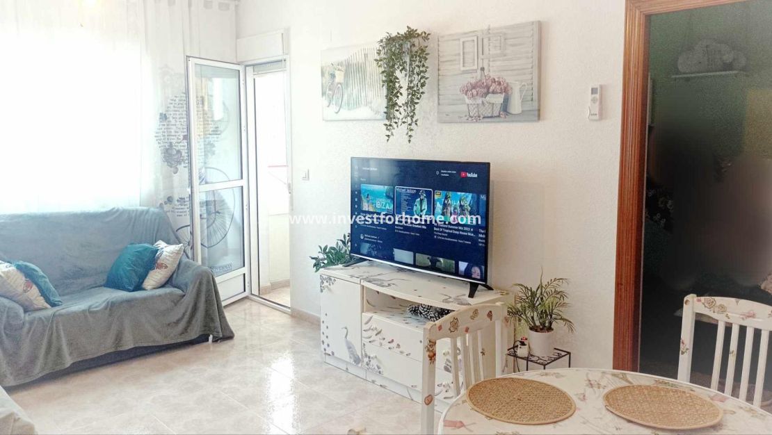 Sale - Apartment - Torrevieja - Centro
