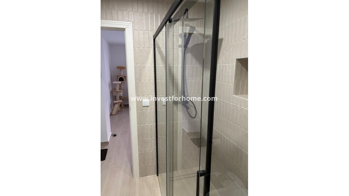 Sale - Apartment - Torrevieja - Centro