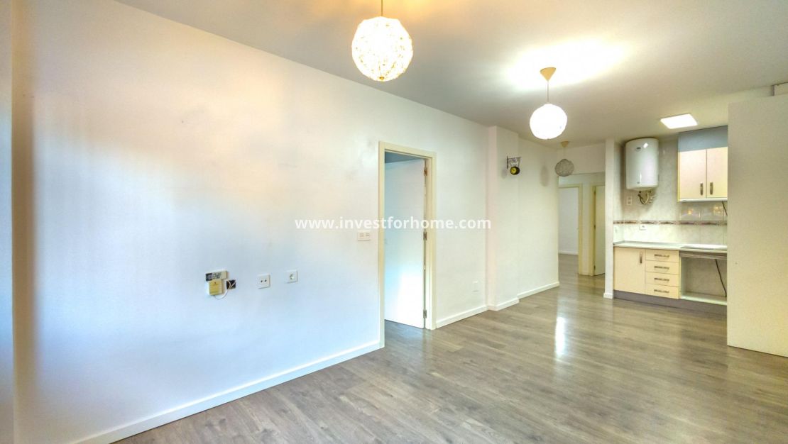 Sale - Apartment - Torrevieja - Centro