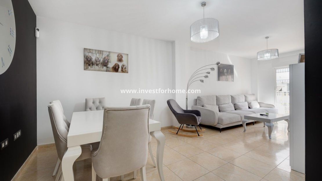 Sale - Apartment - Torrevieja - Centro