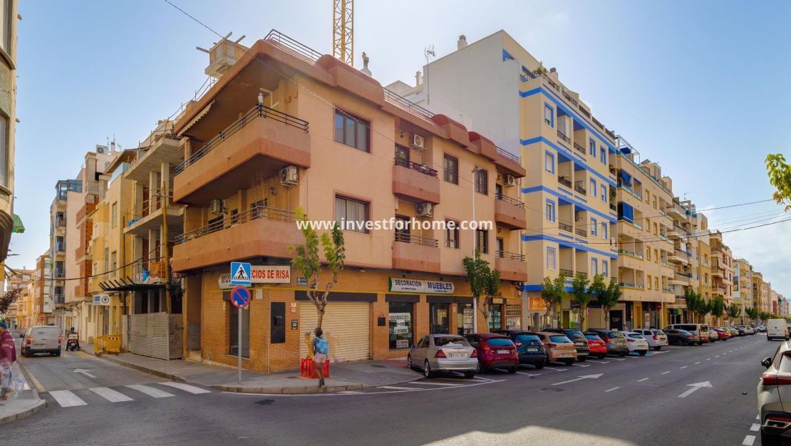 Sale - Apartment - Torrevieja - Centro