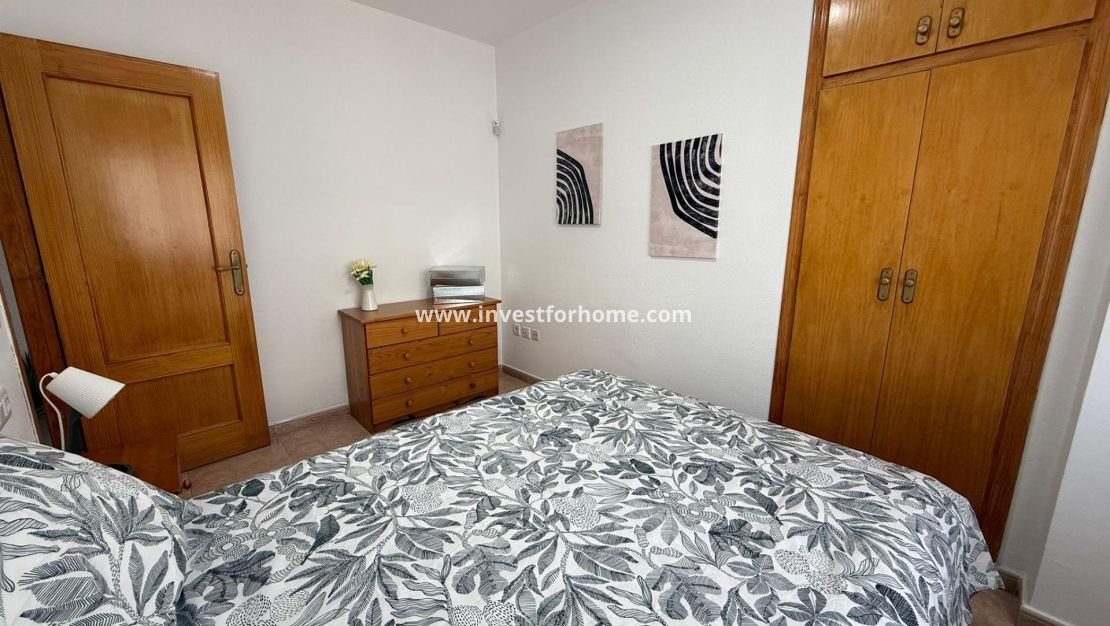 Sale - Apartment - Torrevieja - Centro