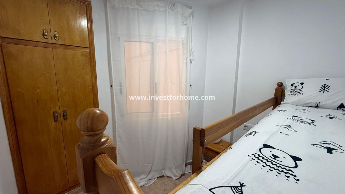 Sale - Apartment - Torrevieja - Centro