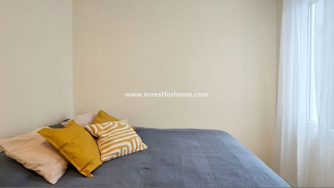 Sale - Apartment - Torrevieja - Centro