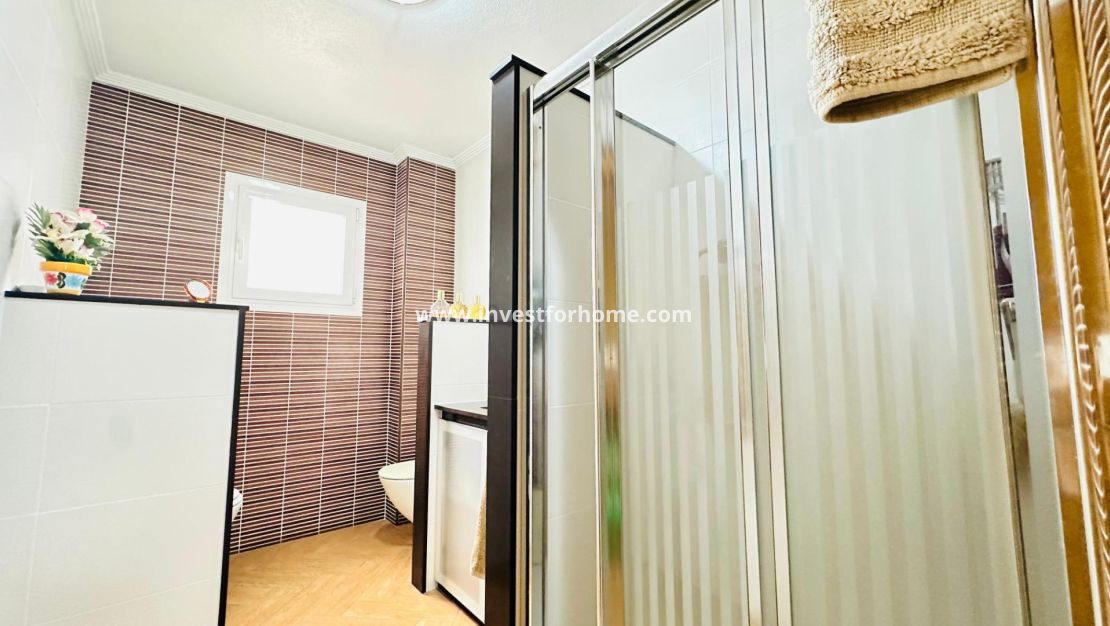 Sale - Apartment - Torrevieja - Centro