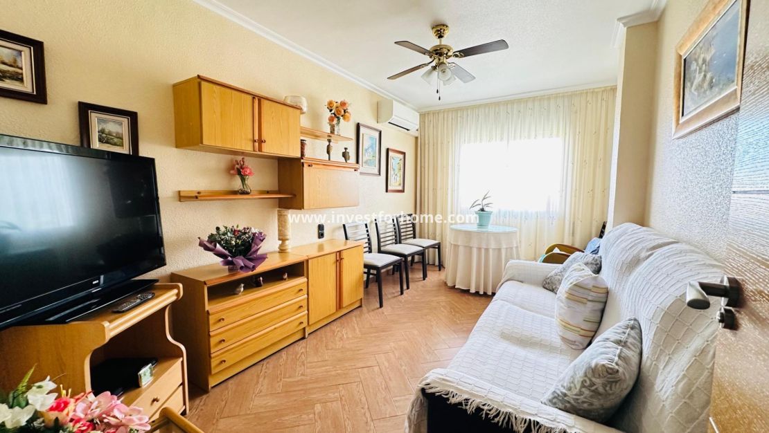 Sale - Apartment - Torrevieja - Centro