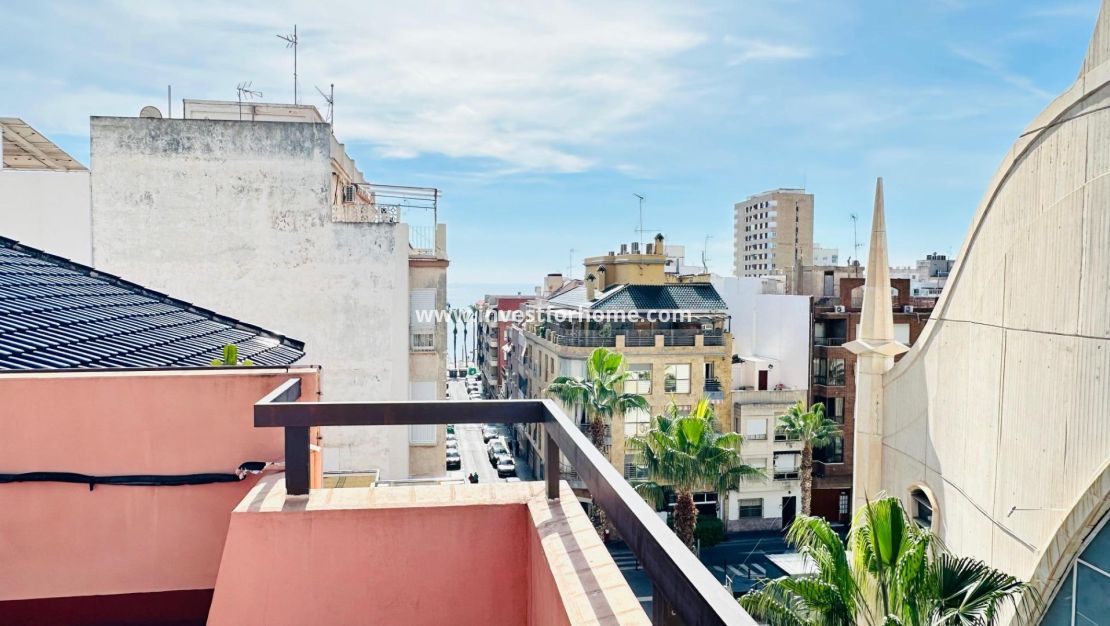 Sale - Apartment - Torrevieja - Centro
