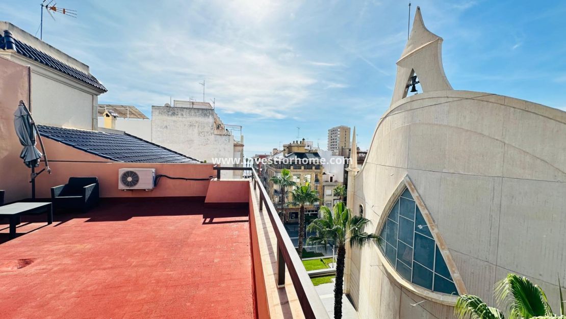 Sale - Apartment - Torrevieja - Centro