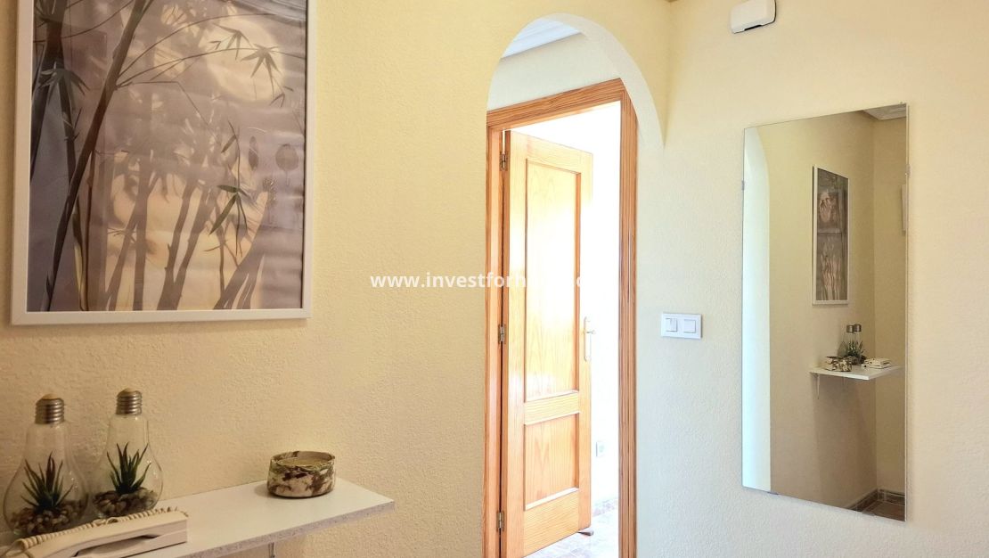 Sale - Apartment - Torrevieja - Centro