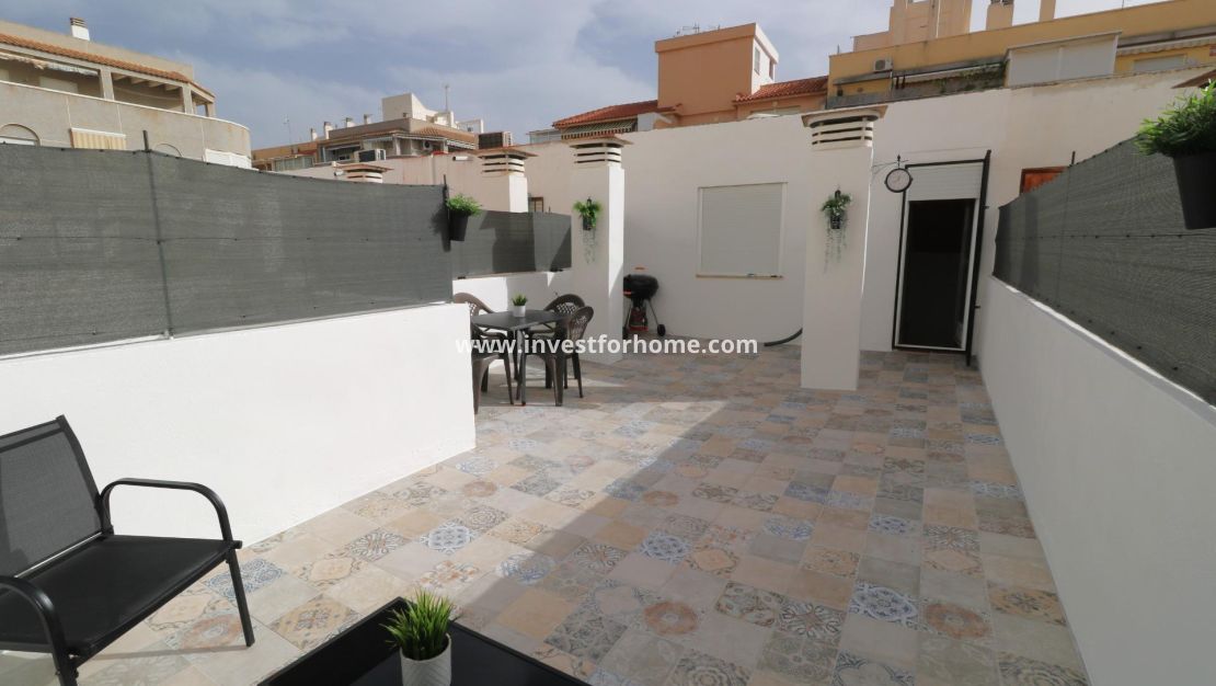 Sale - Apartment - Torrevieja - Centro