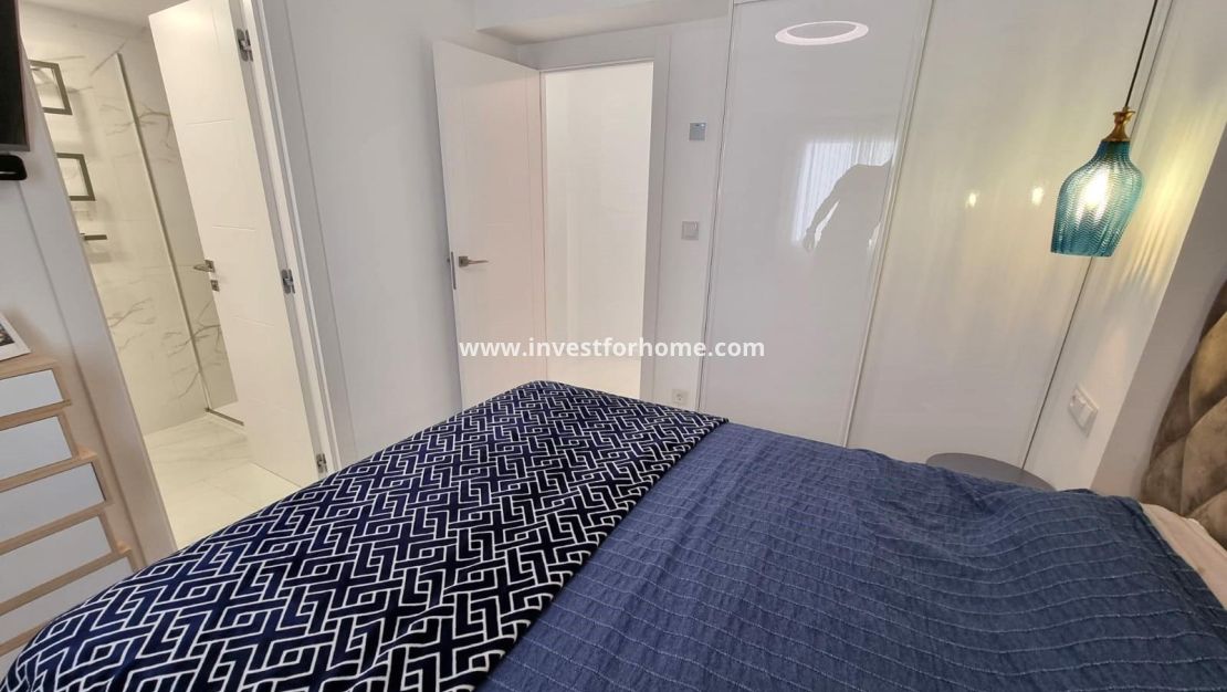 Sale - Apartment - Torrevieja - Centro