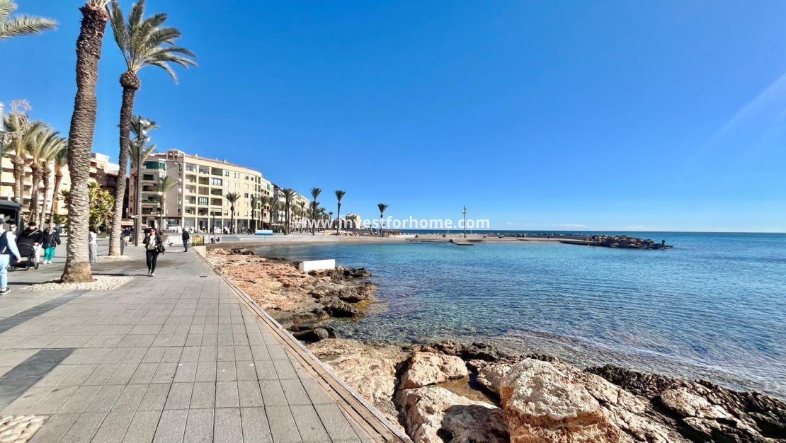 Sale - Apartment - Torrevieja - Centro