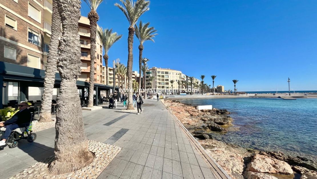 Sale - Apartment - Torrevieja - Centro