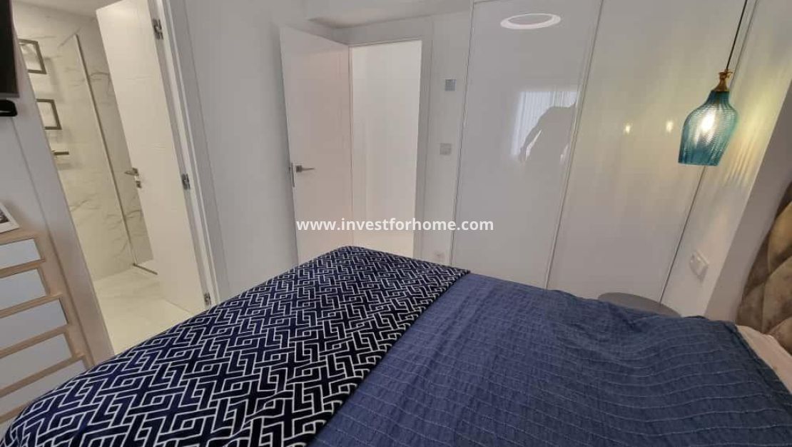 Sale - Apartment - Torrevieja - Centro
