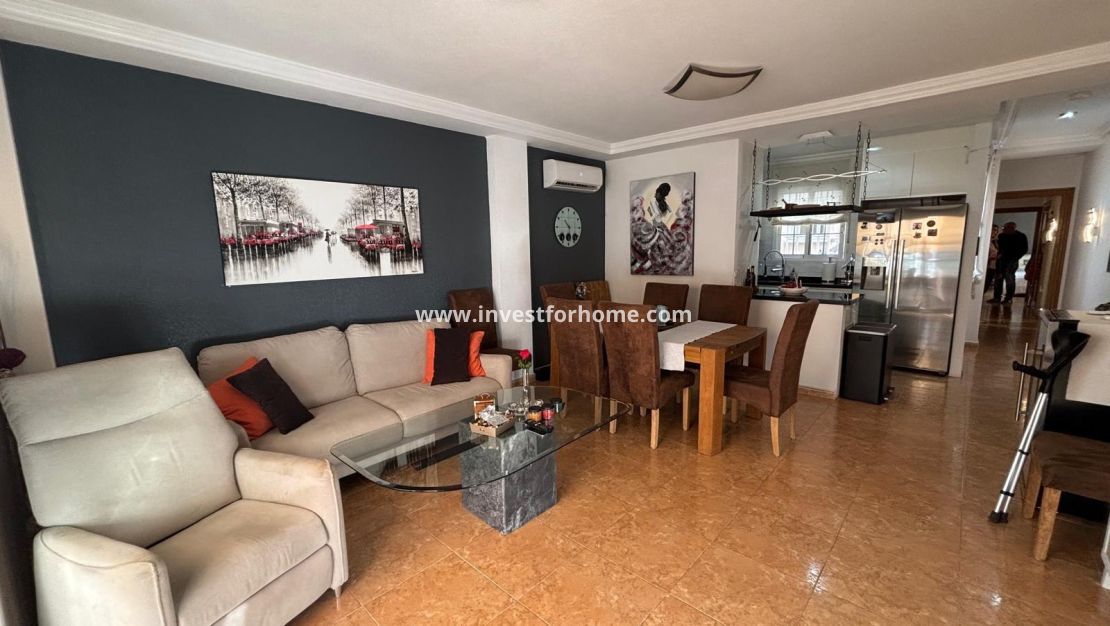 Sale - Apartment - Torrevieja - Centro