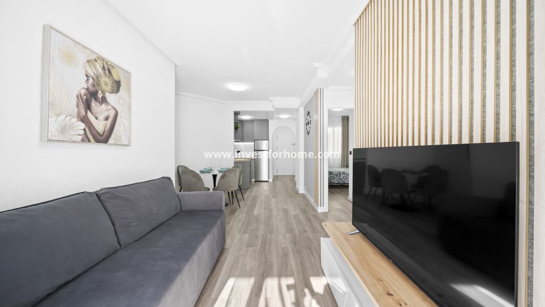 Sale - Apartment - Torrevieja - Centro