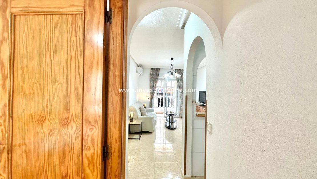 Sale - Apartment - Torrevieja - Centro