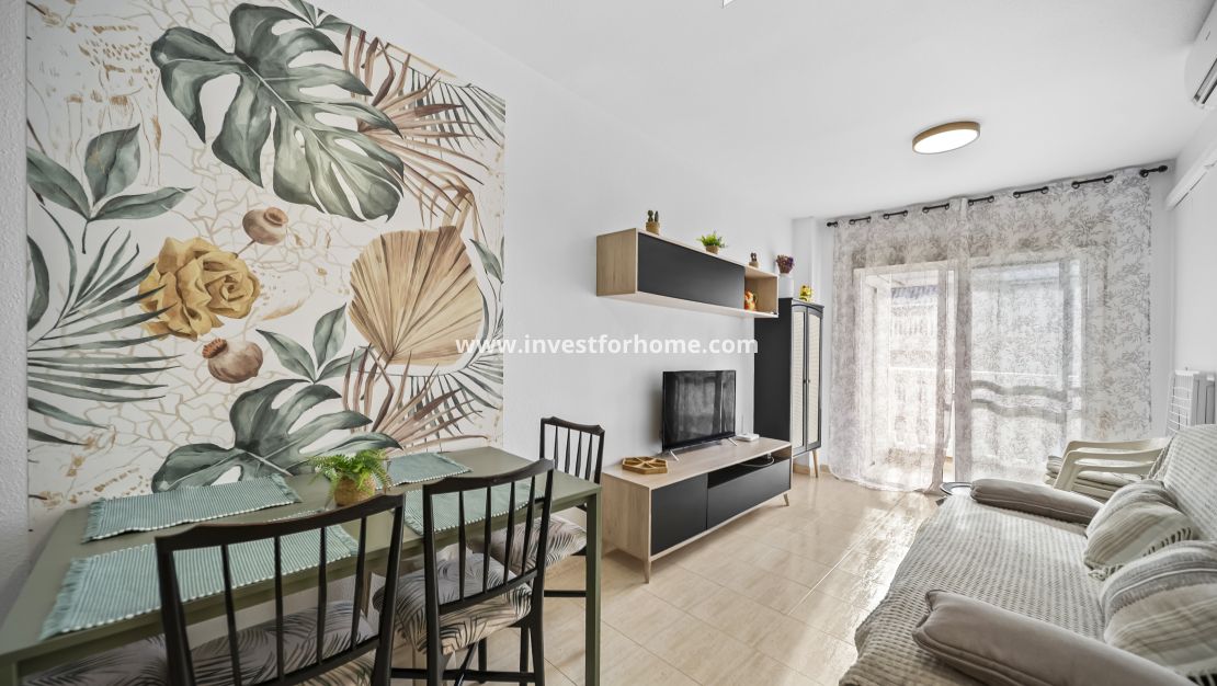 Sale - Apartment - Torrevieja - Centro