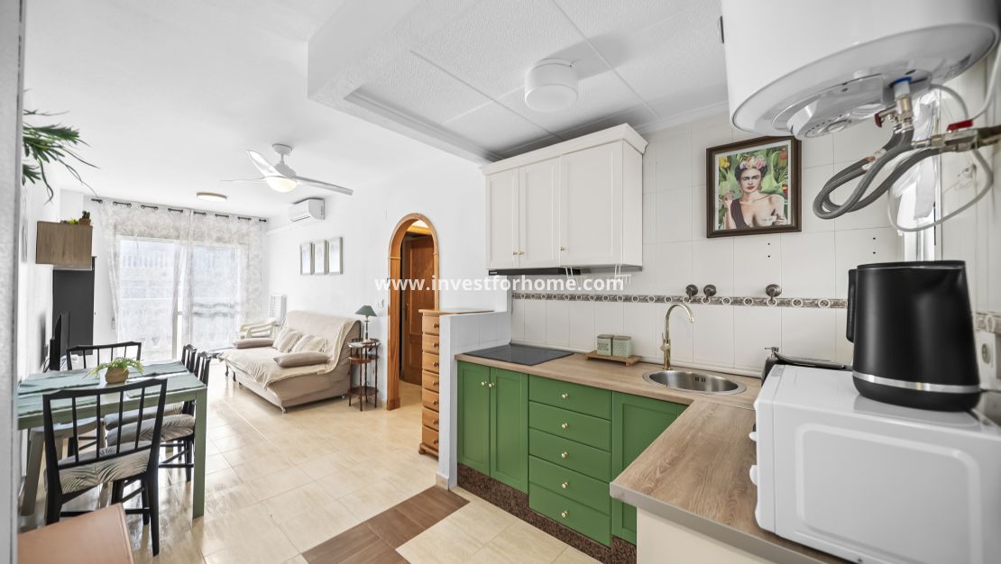 Sale - Apartment - Torrevieja - Centro