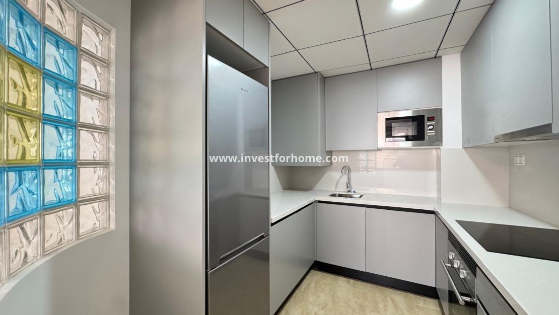 Sale - Apartment - Torrevieja - Centro