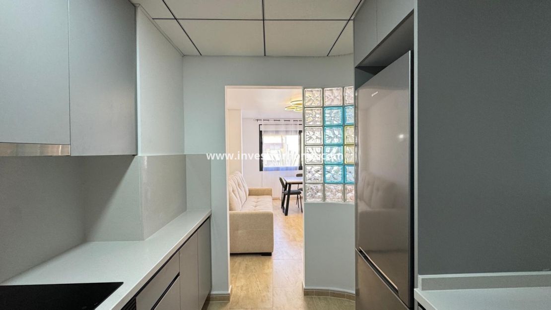 Sale - Apartment - Torrevieja - Centro