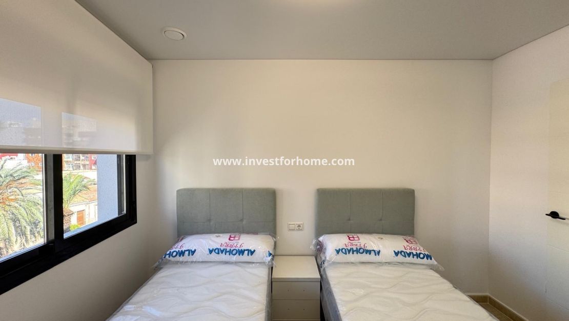 Sale - Apartment - Torrevieja - Centro