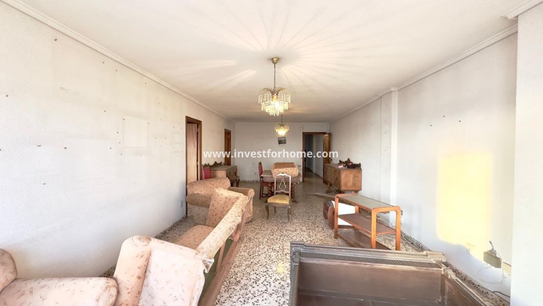 Sale - Apartment - Torrevieja - Centro