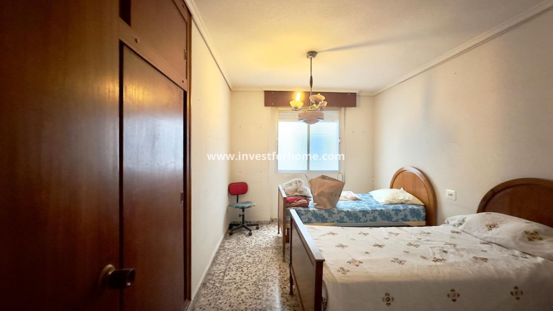 Sale - Apartment - Torrevieja - Centro