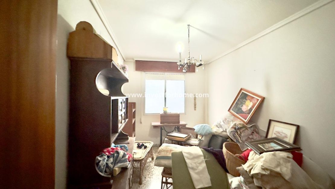 Sale - Apartment - Torrevieja - Centro