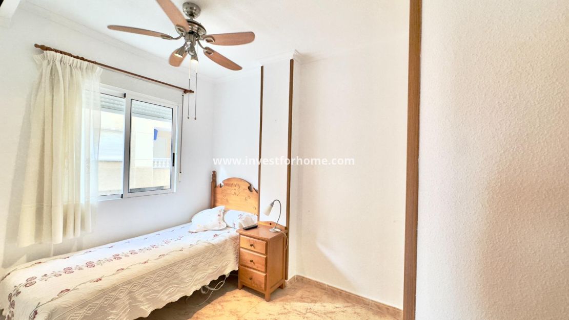 Sale - Apartment - Torrevieja - Centro