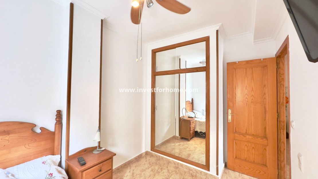 Sale - Apartment - Torrevieja - Centro